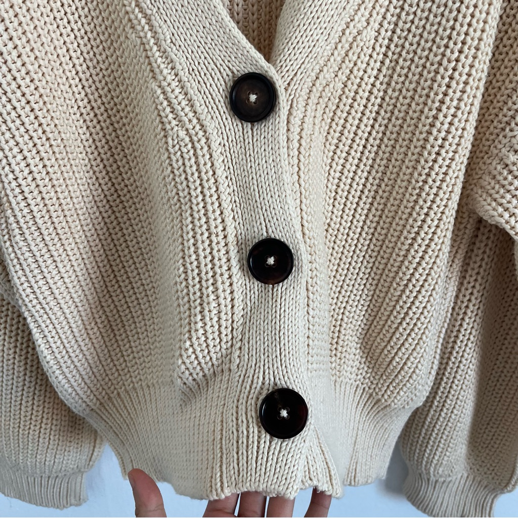 Sister Katie Cbk Cream Chunky Knit Button-Front Sweater Cardigan Size Small — image 4 of 8